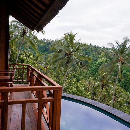 Aum Resort Pulukan Exteriör bild