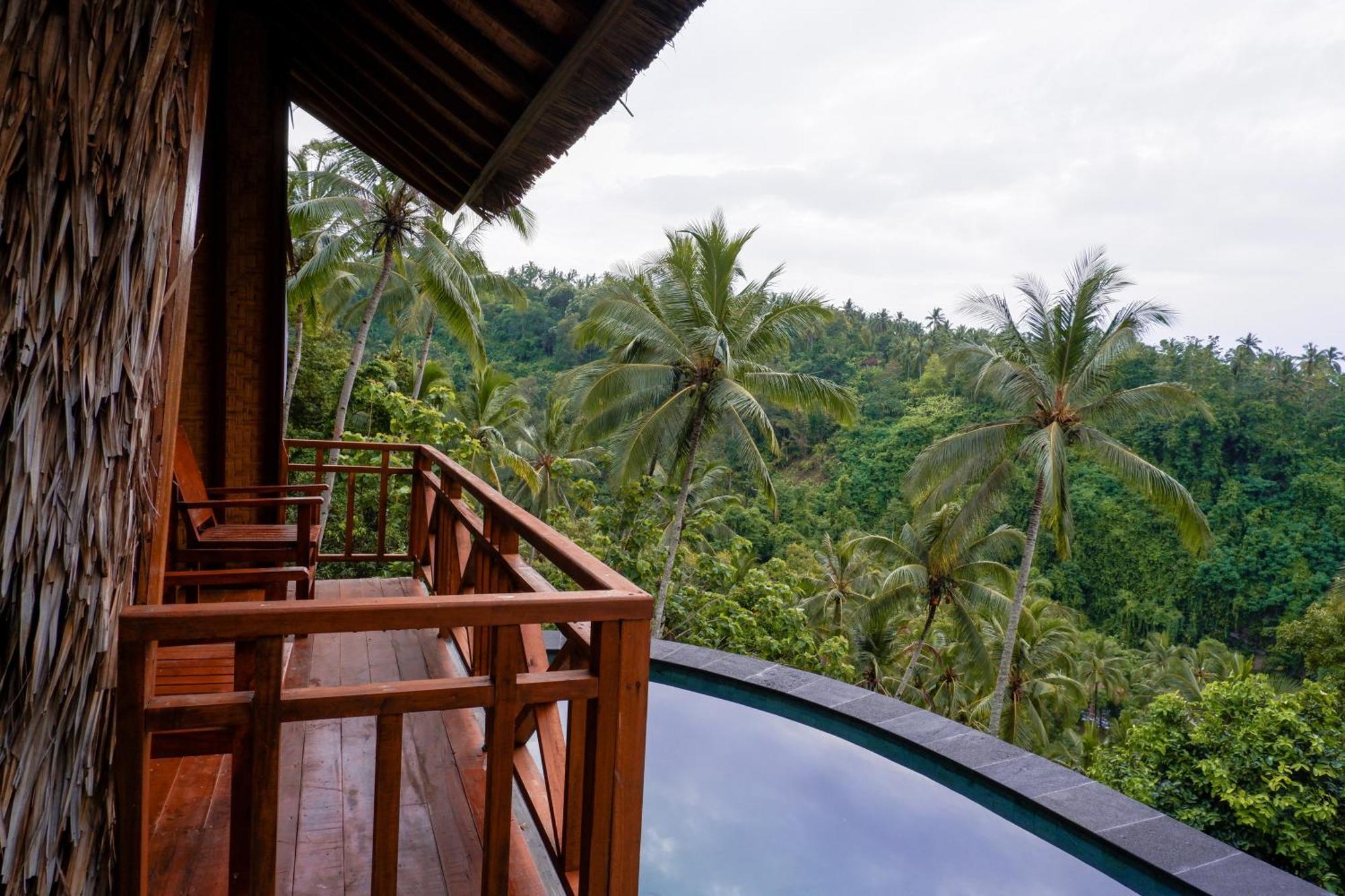 Aum Resort Pulukan Exteriör bild